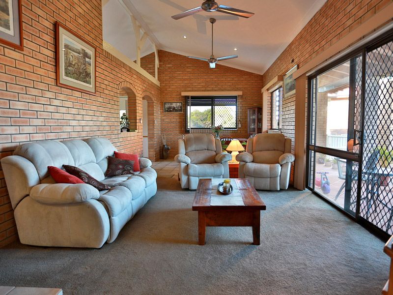 18 Ardcarn Street, BRACKEN RIDGE, QLD 4017
