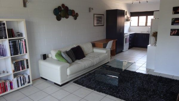 8 25-27 Roberts Street, HERMIT PARK, QLD 4812