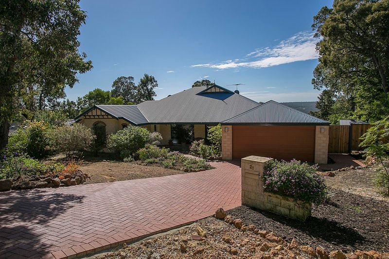 28 Hillview Street, KALAMUNDA, WA 6076