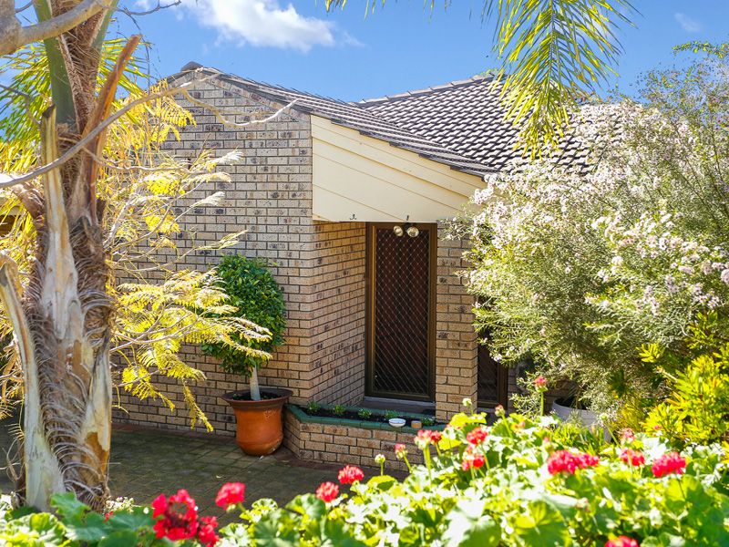 16 Lagoon Place, BELDON, WA 6027