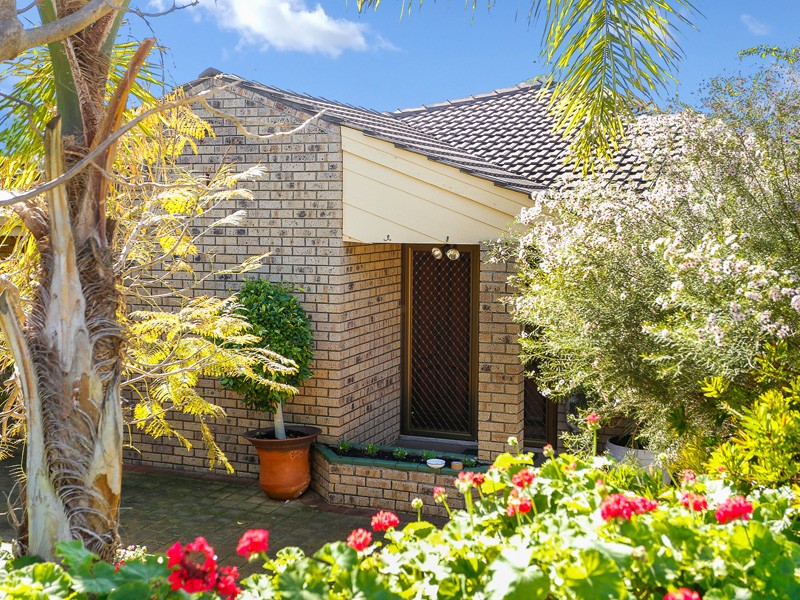16 Lagoon Place, BELDON, WA 6027