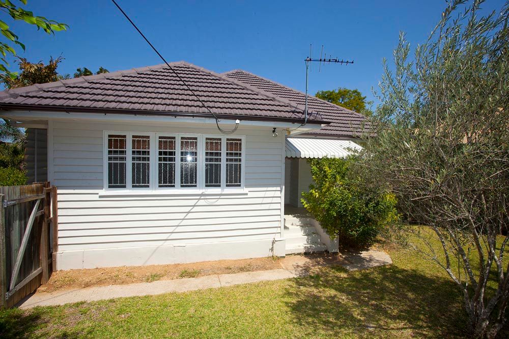 103 Creek Road, MOUNT GRAVATT EAST, QLD 4122