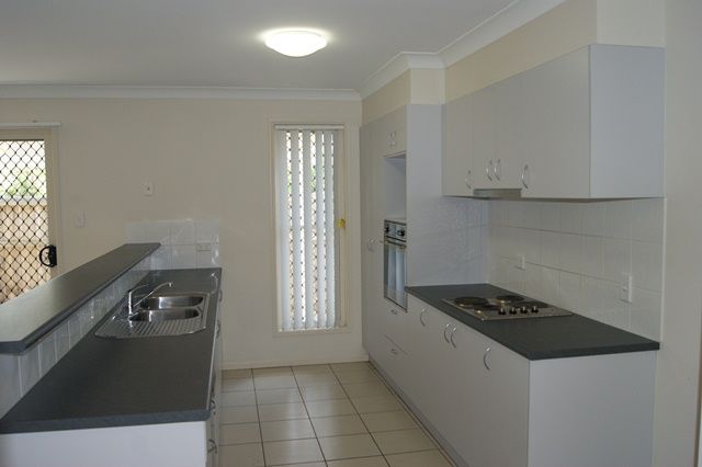 2/52 Amity Drive, ROTHWELL, QLD 4022