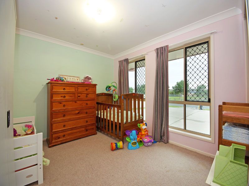 25 Mariner Boulevard, DECEPTION BAY, QLD 4508