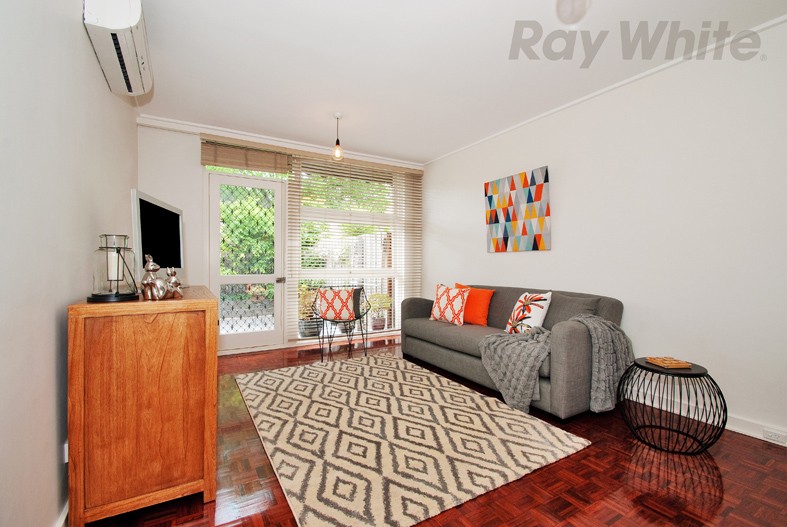 2/16 The Grove, COBURG, VIC 3058