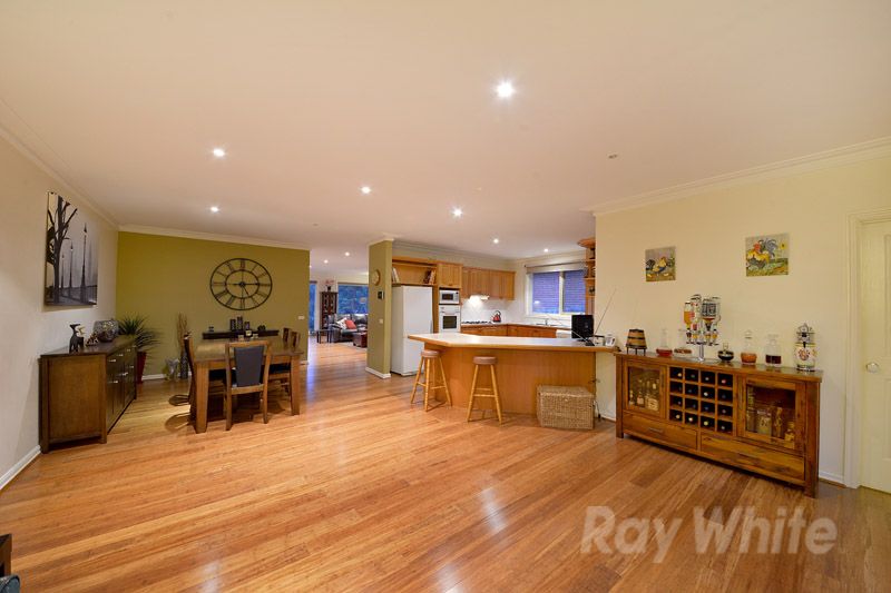 9 Blackwood Park Drive, FERNTREE GULLY, VIC 3156