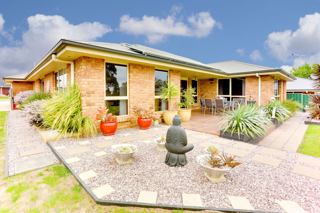 8 Clovis Court, ST LEONARDS TAS 7250