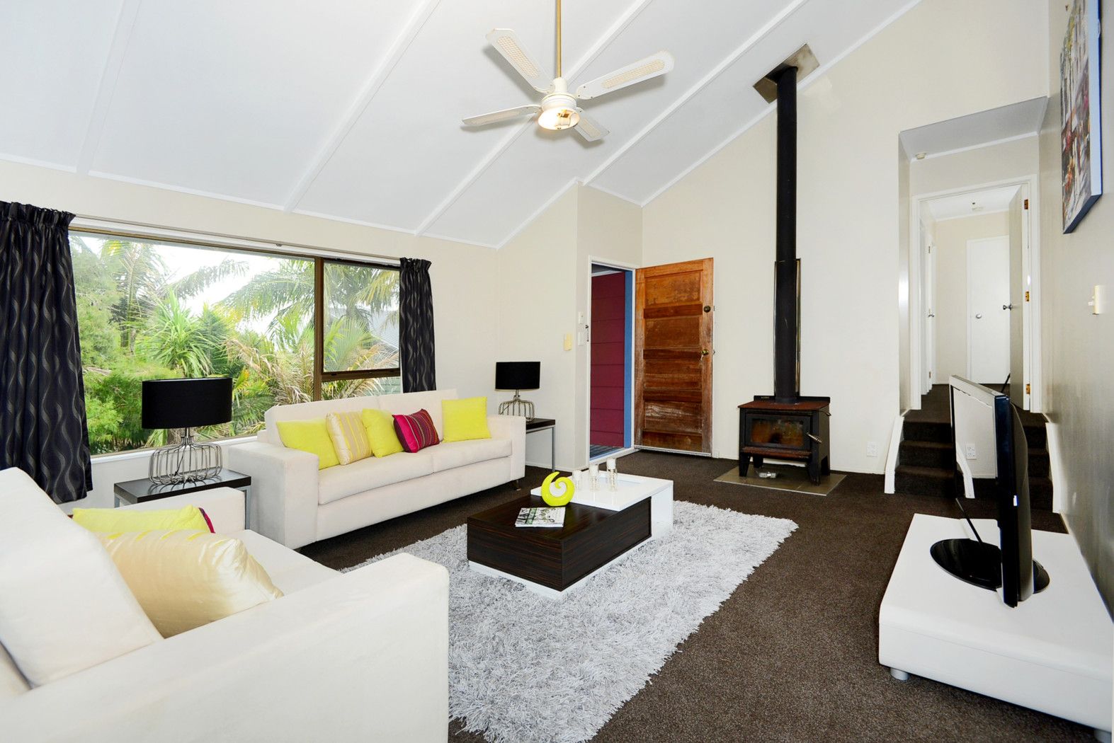 6B Hogans Road, GLENFIELD, North Shore City