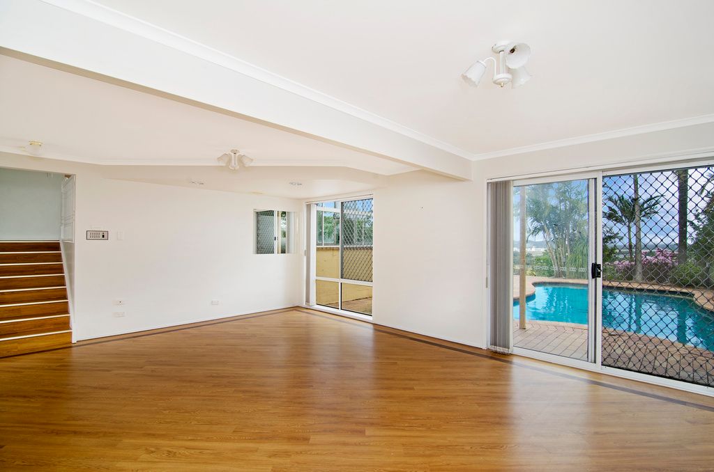 16 Bob Barnard Drive, TUGUN, QLD 4224