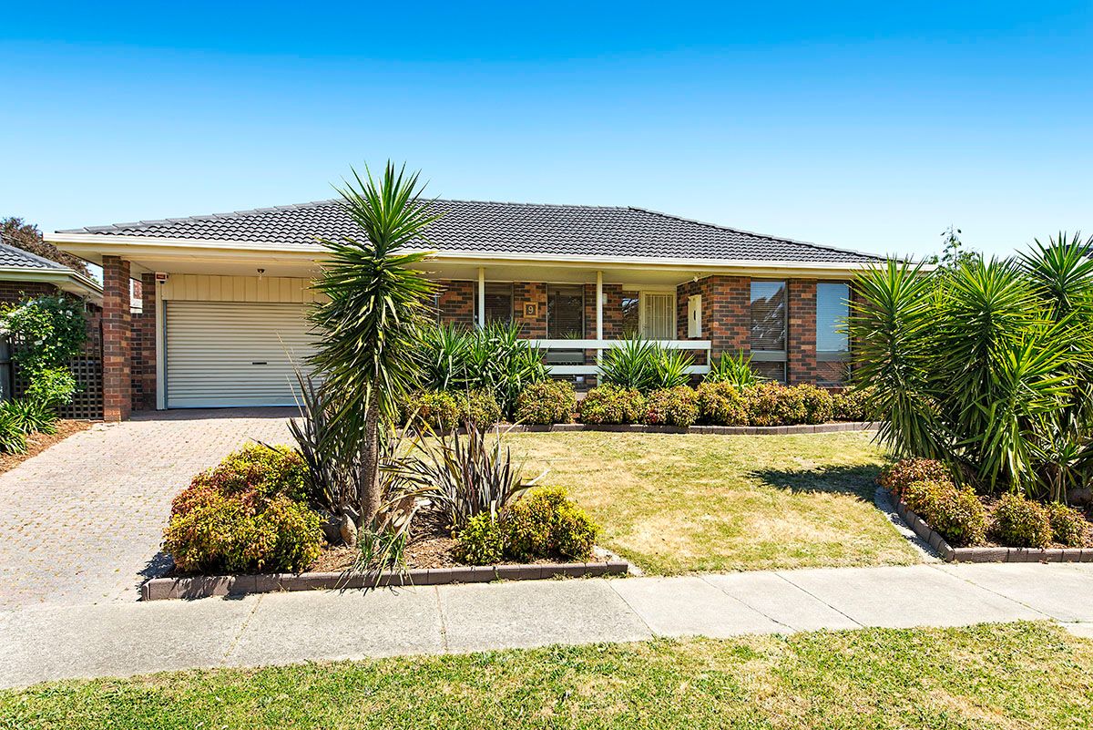 9 Macarthur Court, MILL PARK VIC 3082
