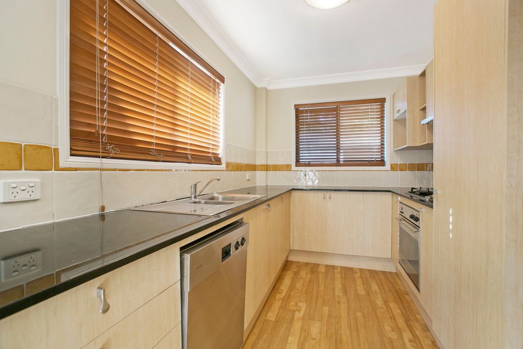 1/10 Mcilwraith Avenue, BALMORAL, QLD 4171