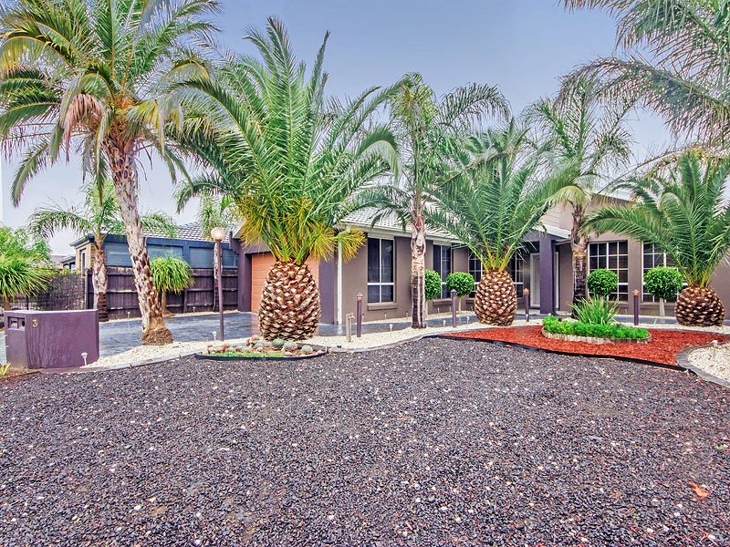 3 Darriwill Close, DELAHEY VIC 3037