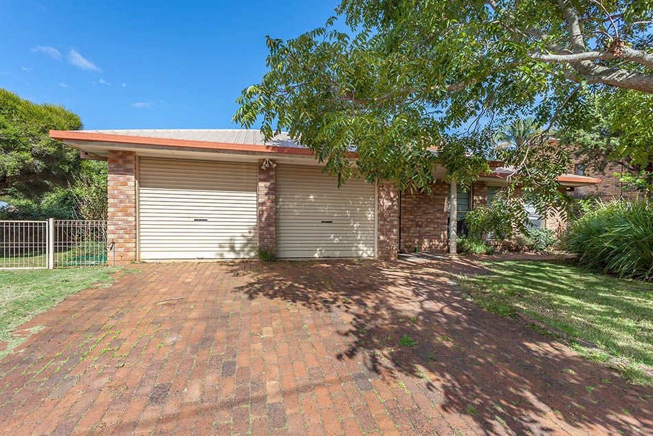 4 Karyn Street, Centenary Heights QLD 4350