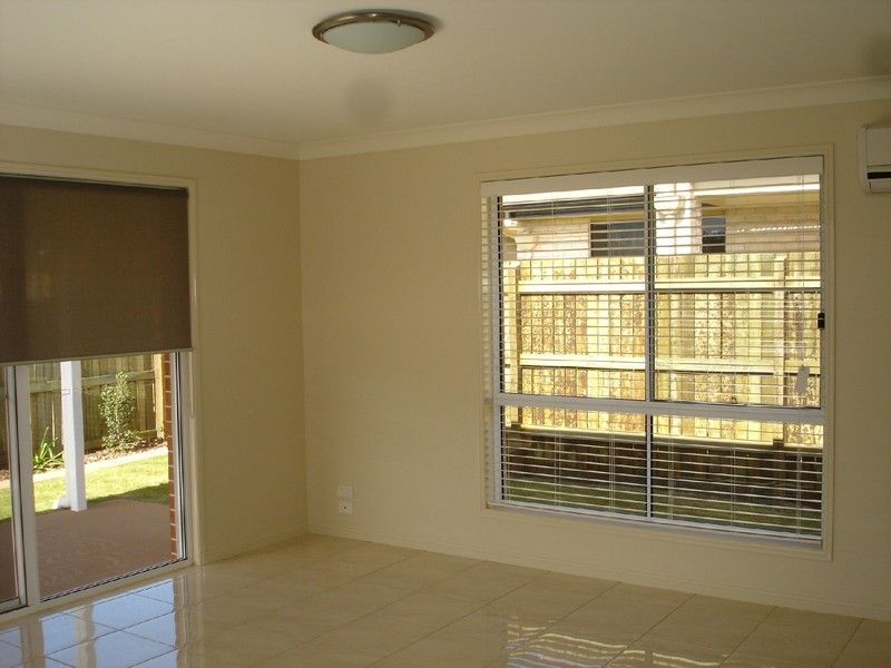 2/6 Sambar Court, KEARNEYS SPRING, QLD 4350