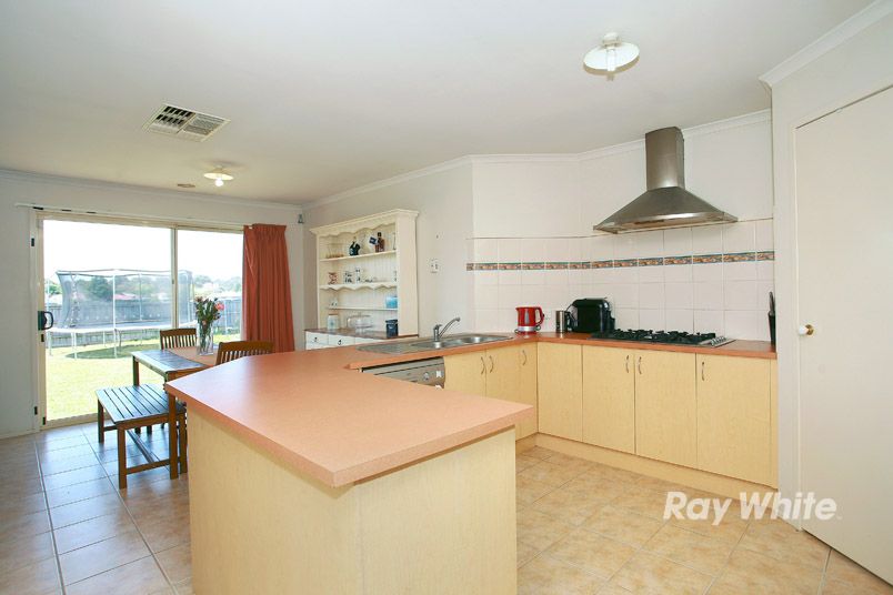 4 Incana Court, CRANBOURNE WEST, VIC 3977