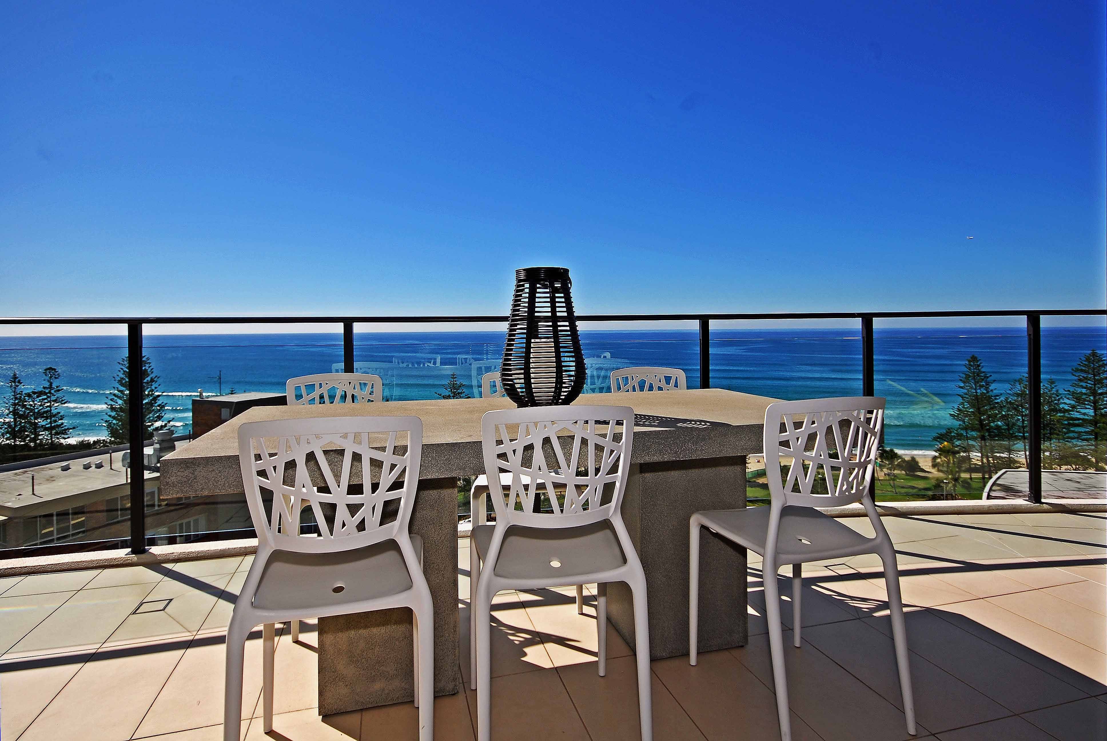 2 The Esplanade, BURLEIGH HEADS QLD 4220
