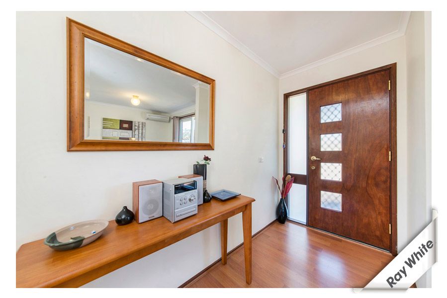 4 Inglis Place, LATHAM, ACT 2615