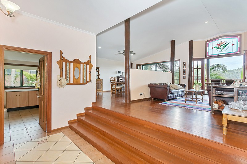 Smithfield, QLD 4878