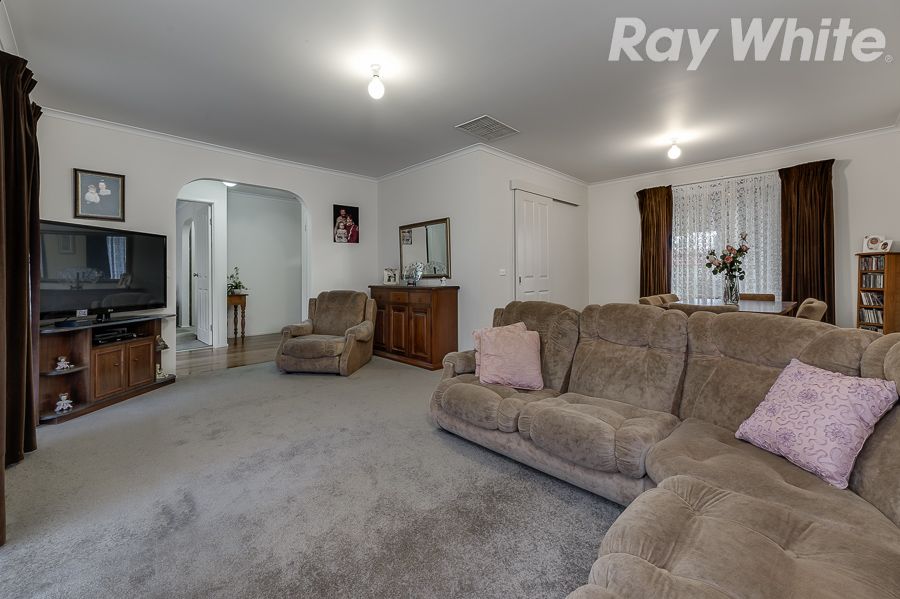 17 Kilborn Court, MILL PARK, VIC 3082