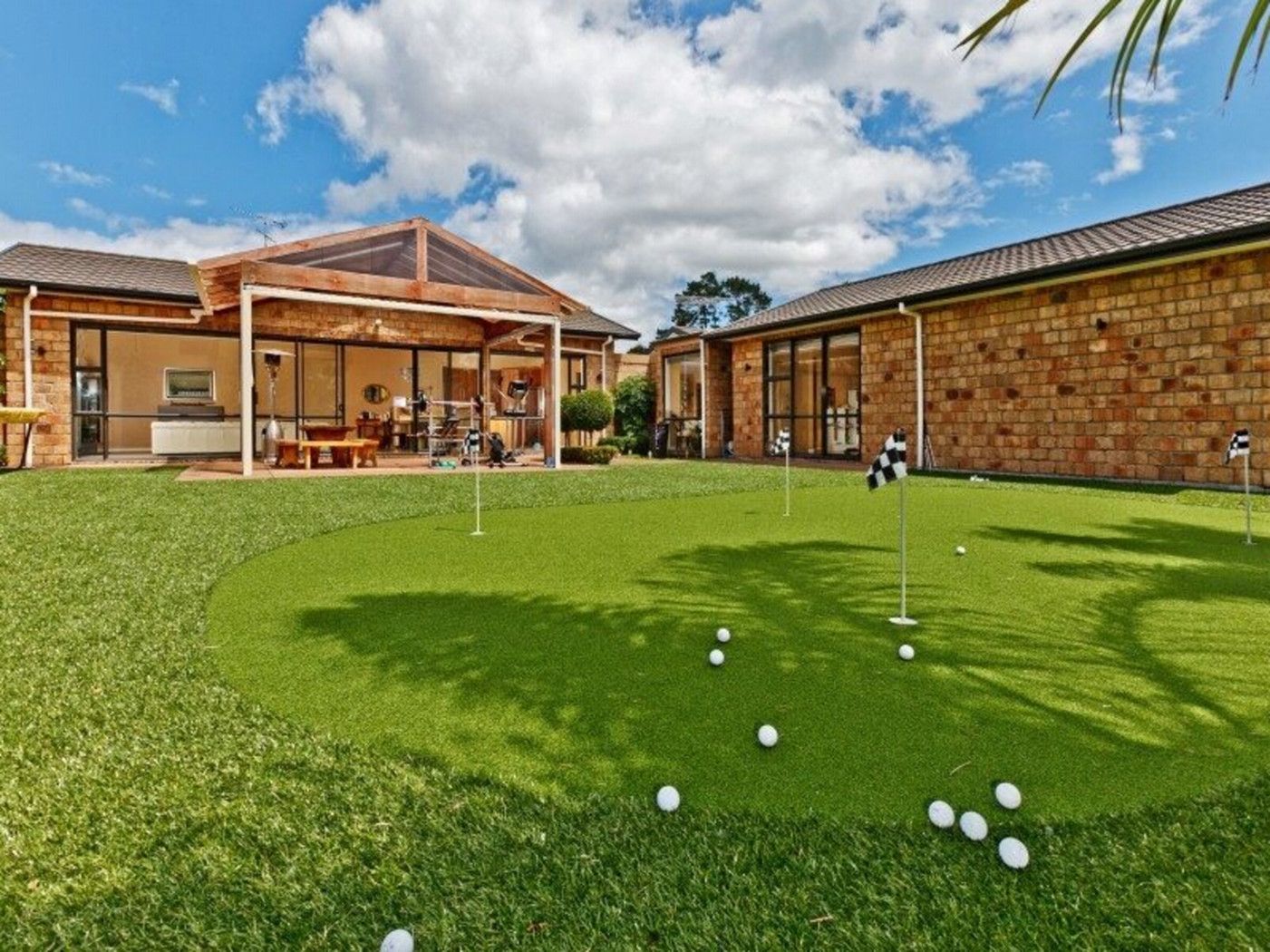 7 Oak Manor Drive, ALBANY, North Shore City