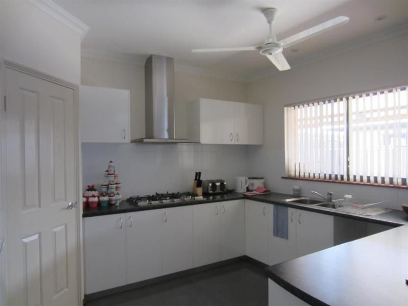 18 Jadura Crescent, BAYNTON, WA 6714