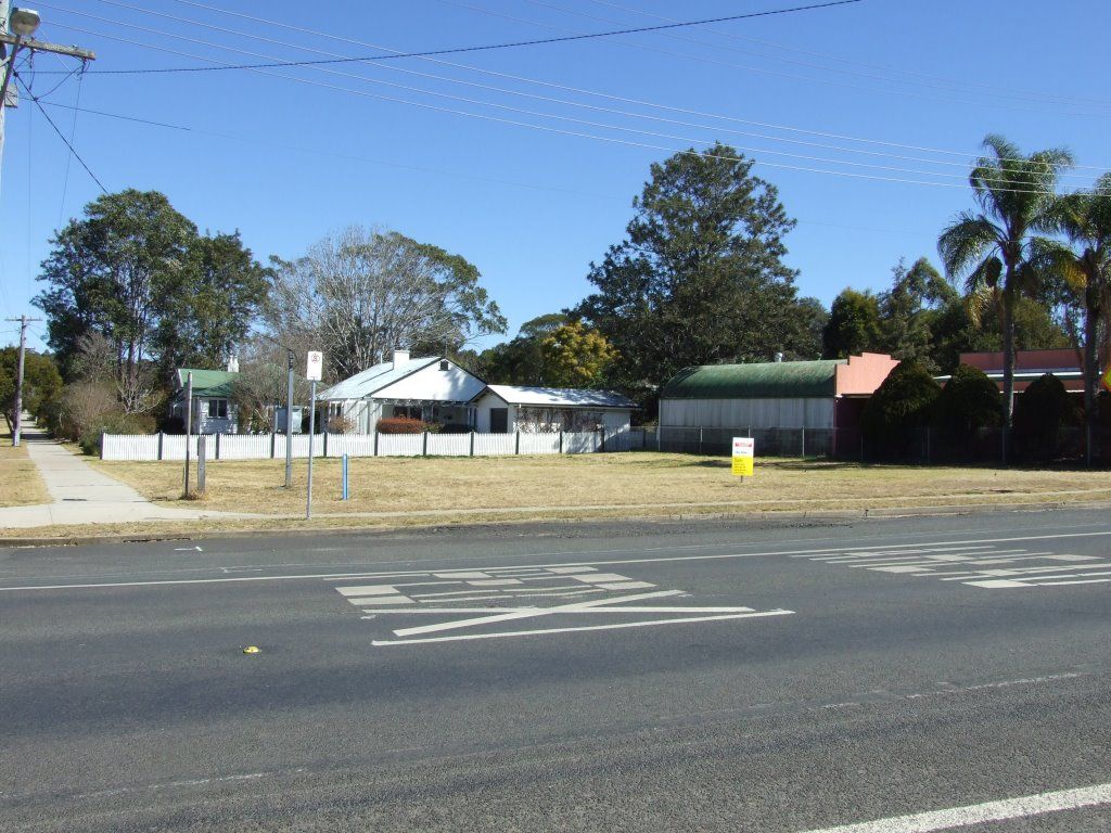 29 Toowoomba  Road, CROWS NEST QLD 4355