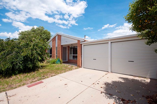 10 Lawlor Place, GORDON ACT 2906