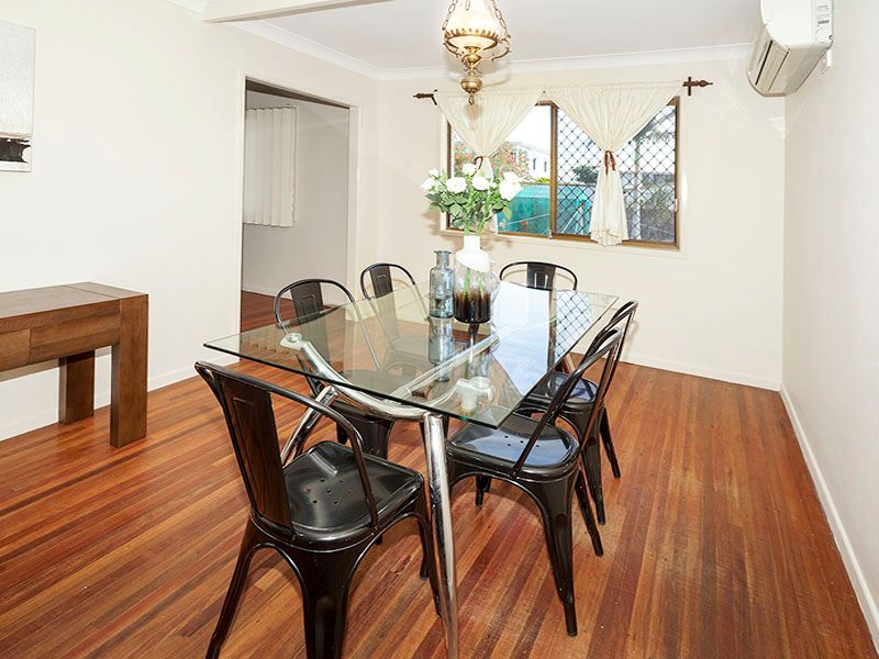 40 Bramble Street, WOODY POINT, QLD 4019