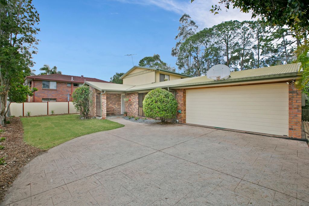 6 Caister Court, CARINDALE, QLD 4152