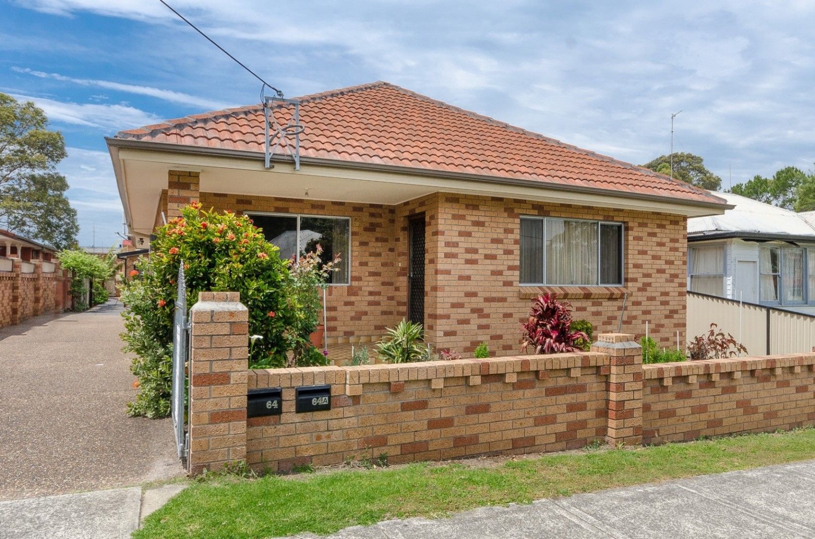 64 Underwood Street, CORRIMAL NSW 2518