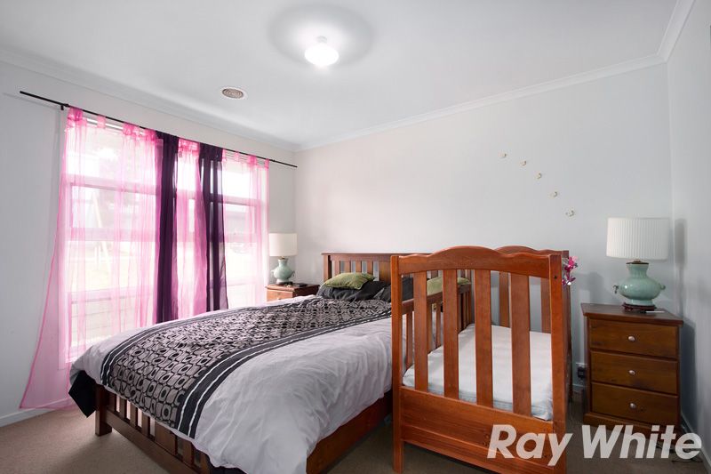 28 Kimberley Grove, PAKENHAM, VIC 3810