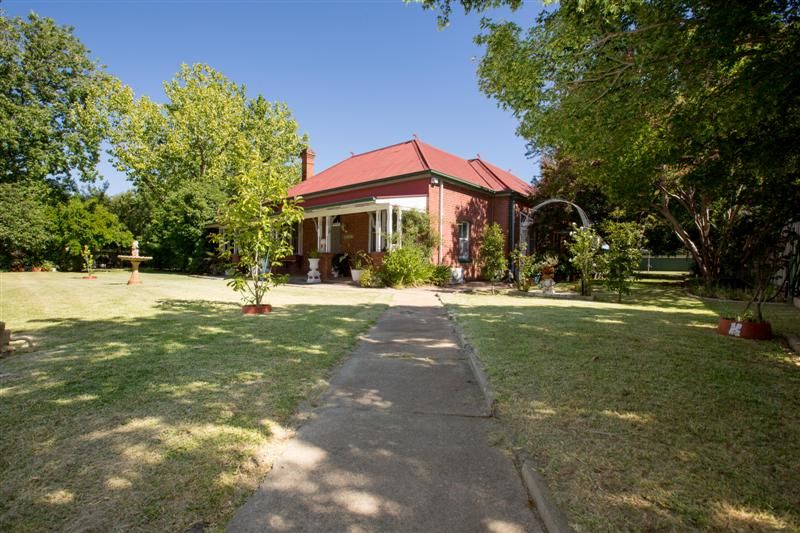 4 Warne Street, WELLINGTON NSW 2820