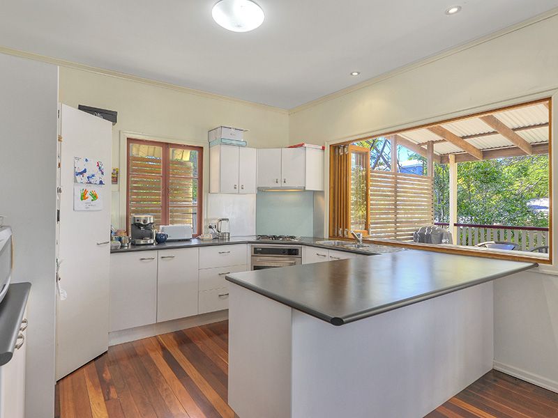 9 Gracemere Street, NEWMARKET, QLD 4051