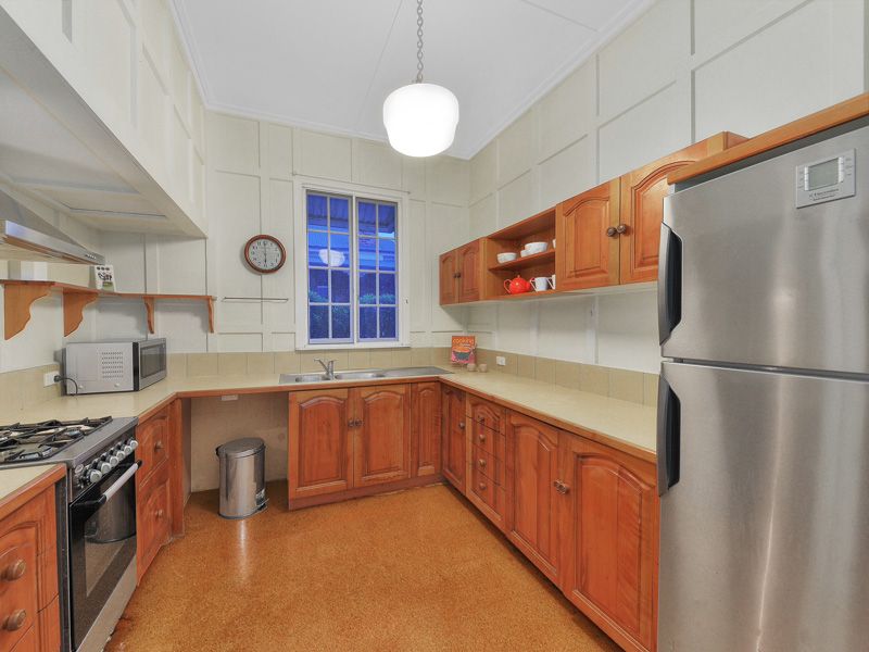 15 Damon Road, LUTWYCHE, QLD 4030
