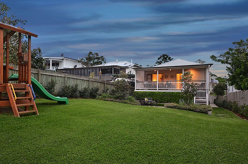 18 Robe Street, NEWMARKET, QLD 4051