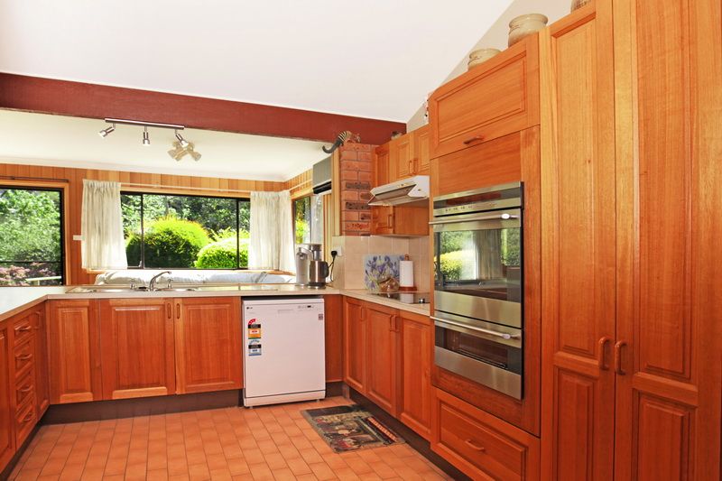 19 West Cambewarra Road, NORTH NOWRA, NSW 2541