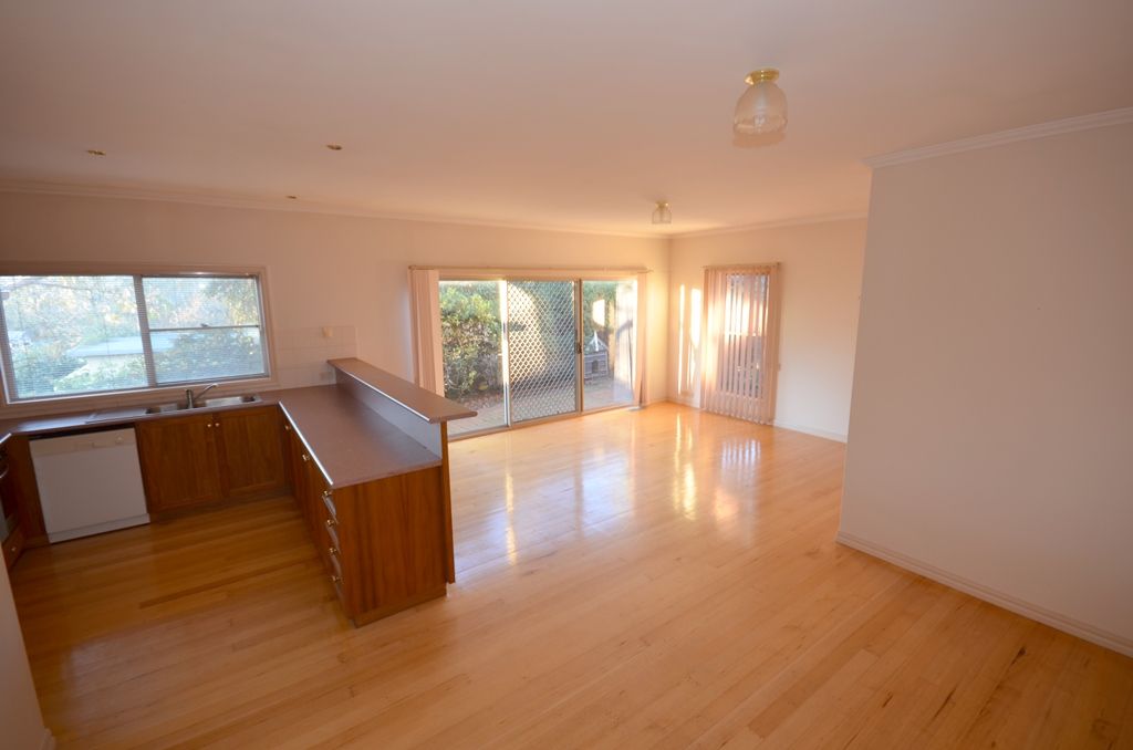 2/136 Moola Street, BLACK HILL, VIC 3350