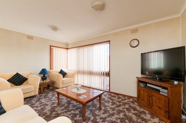 14 Melwood Court, MEADOW HEIGHTS, VIC 3048