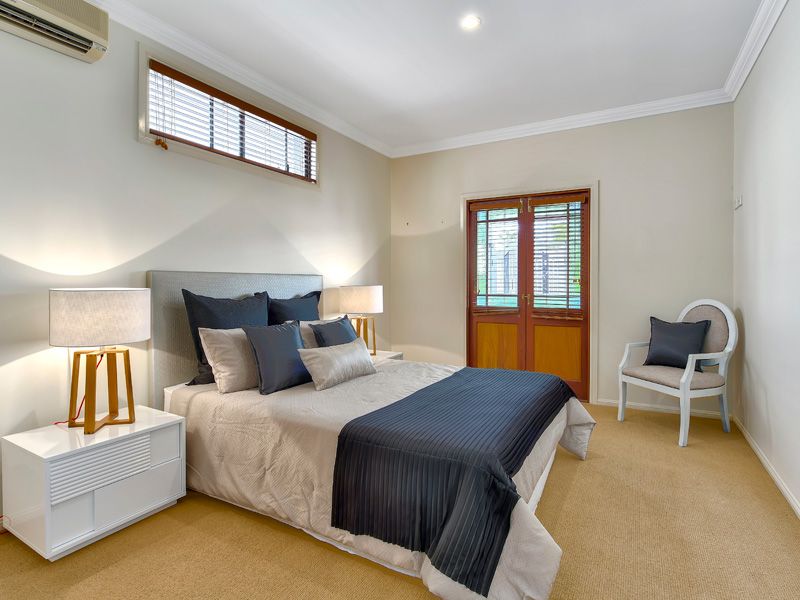 62 Wyena Street, CAMP HILL, QLD 4152