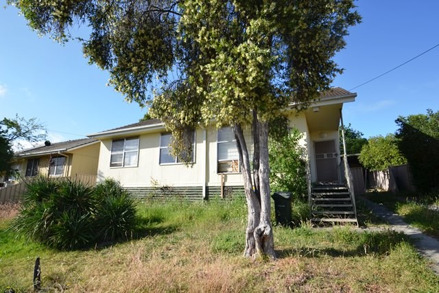 4 and 6 Martindale Crescent, SEYMOUR, VIC 3660