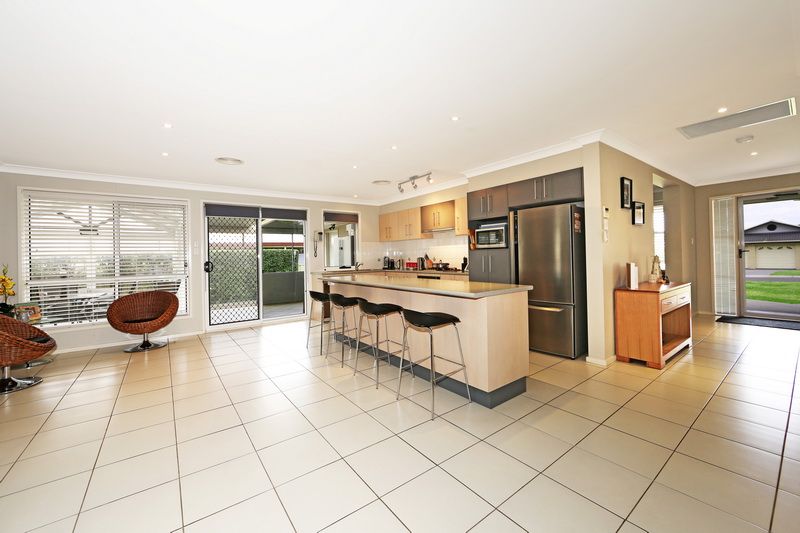 17 Mountain Ash Place, Worrigee, NSW 2540