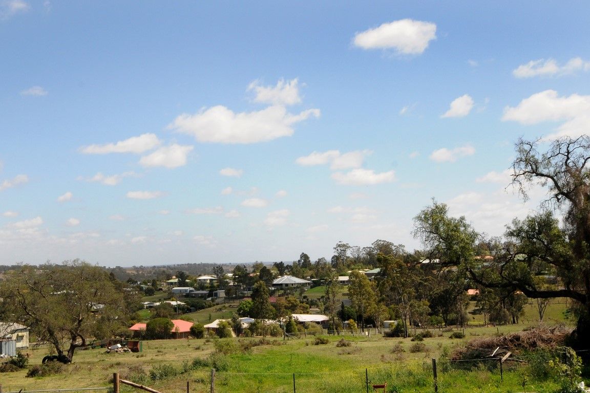 36 Main Street, MERINGANDAN QLD 4352