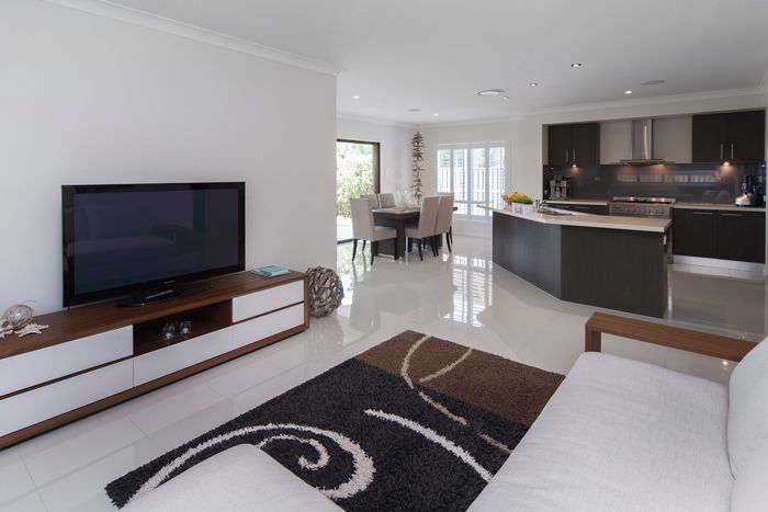 5 Azure Way, HOPE ISLAND, QLD 4212