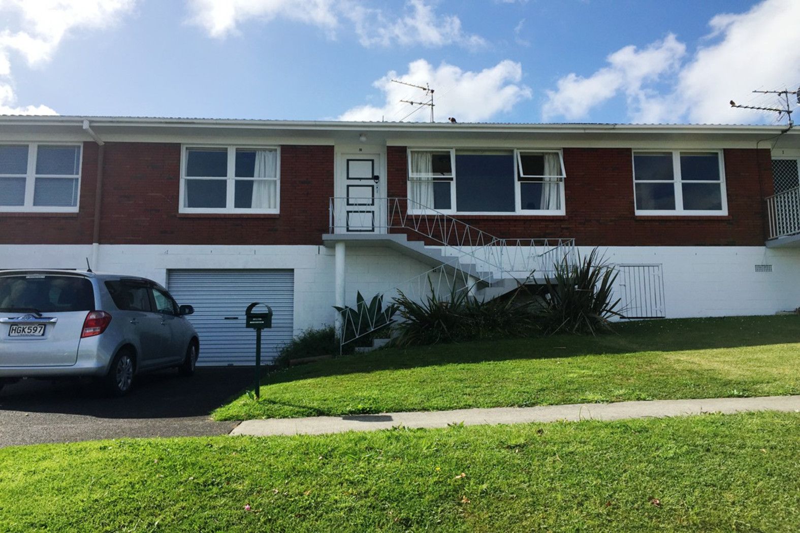 2/6 East Coast Road, MILFORD, North Shore City