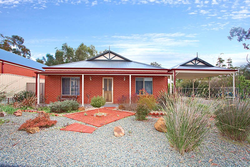 9 Rocky Glen Court, CLARE, SA 5453