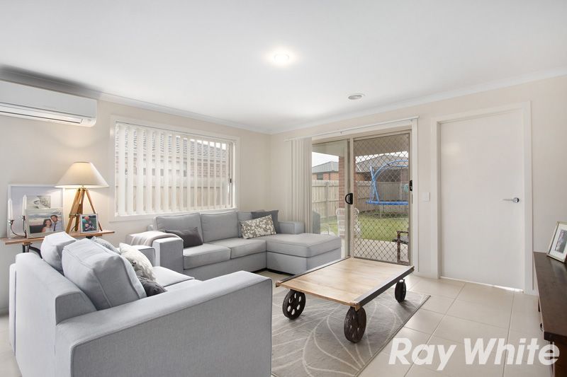 14 Whipbird Court, PAKENHAM, VIC 3810