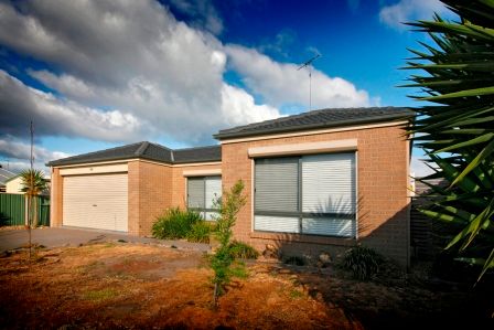 64 Coakley Crescent, LOVELY BANKS, VIC 3221