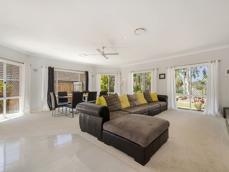 37 Yarraville Street, ROBINA, QLD 4226