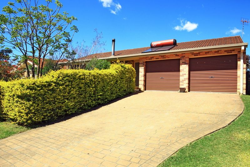 126 Jasmine Drive, BOMADERRY, NSW 2541