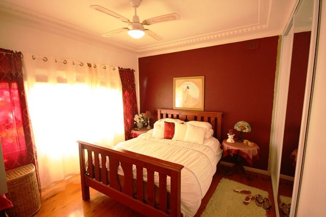 35 Grandview Drive, CAMPBELLTOWN, NSW 2560